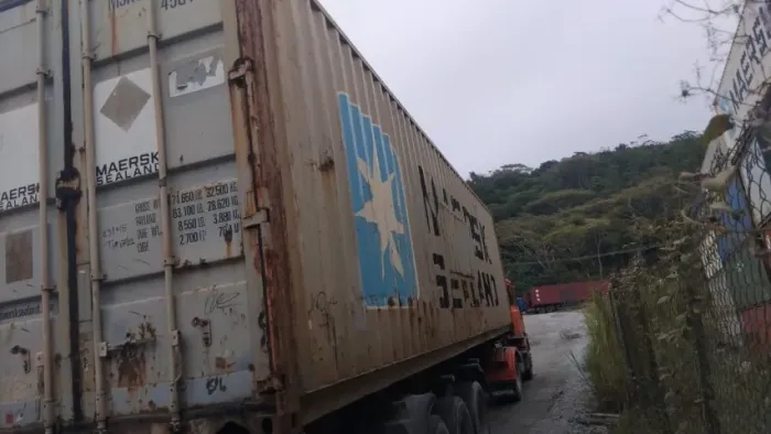 6,900 40 HC SANTOS ACIMA DE 05 UNIDADES NESSE VALOR