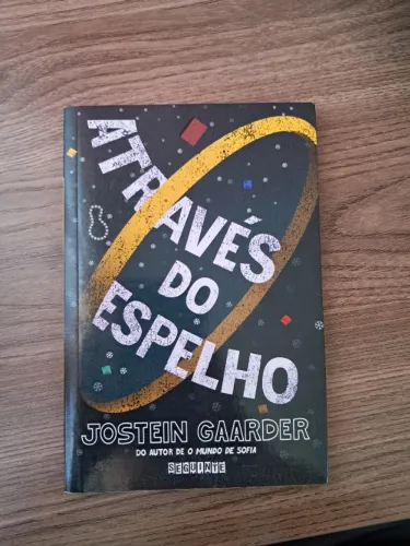 Livro - Através do espelho