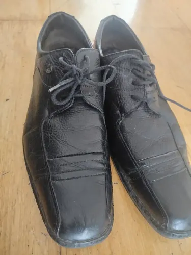 Sapato masc semi novo