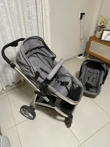 VENDO Carrinho de bebê + Bebê Conforto