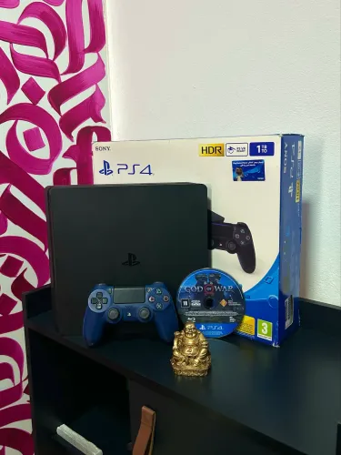 Ps4 slim 1T