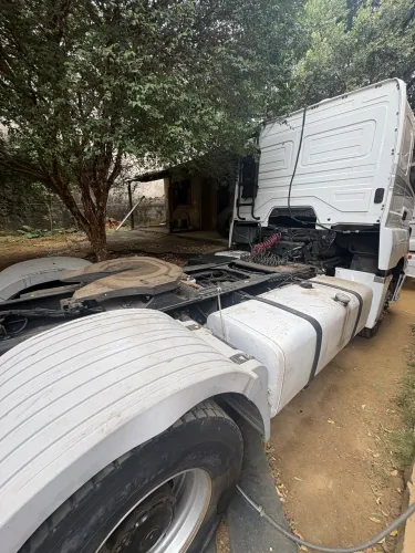 Vendo caminhão