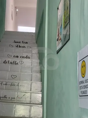 Prédio Comercial à Venda no 18 do Forte com Galpão e 4 Kitnets