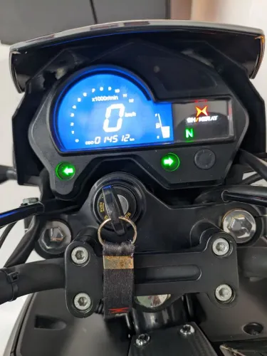 A moto tá zero nada pra fazer só perga e anda 
