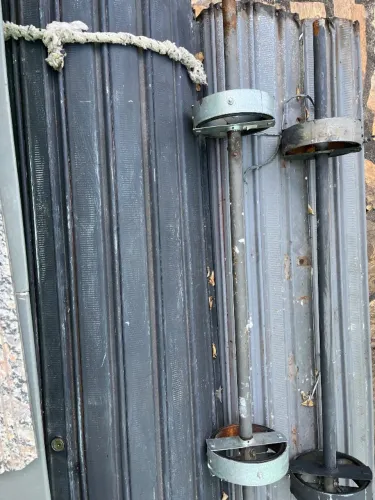 2 (duas) Portas de aço enrolar