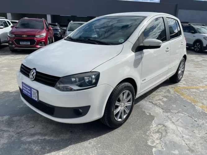 Volkswagen Fox 1.0 MI Total Flex 8V 5P 2014