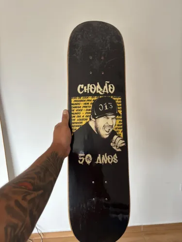 Shape Charlie Brown Jr. Chorão - Edição 50 Anos