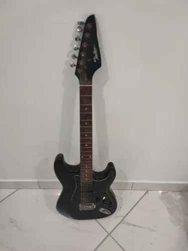 Vendo guitarra shelter