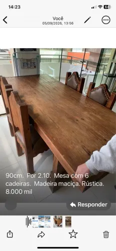 Mesa madeira maciça.  
