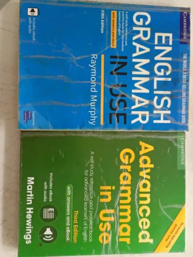 ENGLISH GRAMMAR IN, nós níveis intermediário e avançado do renomado autor Martin Hewings