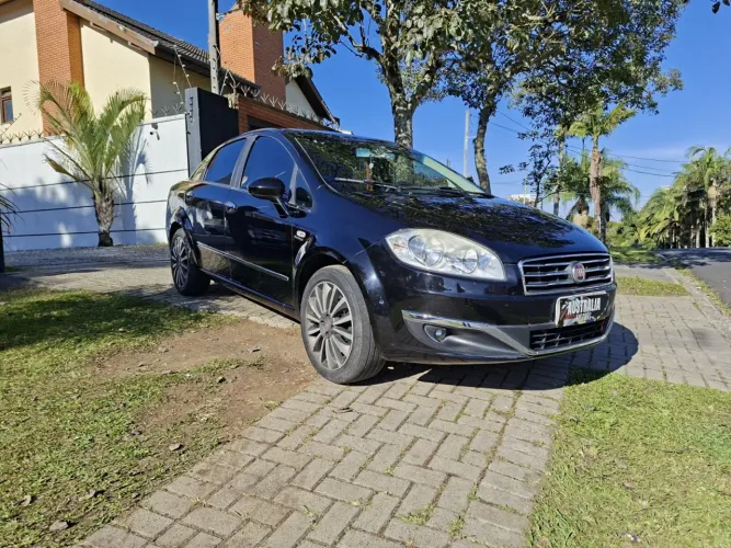 Fiat Linea Absolute 1.9/1.8 Flex Dualogic 4P 2015