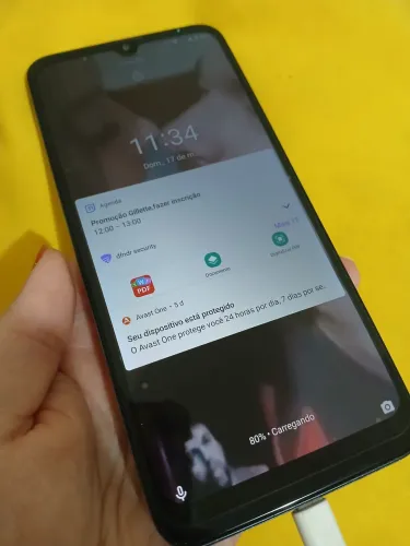 PRA VENDER RÁPIDO. SÓ R$ 230,00 - G20 semi novo 128g. ACEITO PROPOSTA!