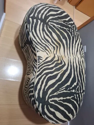 Puf estiloso zebra