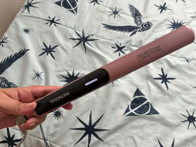 Prancha Mondial - Rose. <br>Funcionando perfeitamente. <br><br>R$100,00