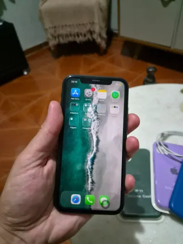 iPhone 11 64GB - Seminovo | Estado Impecável | Sem Arranhões