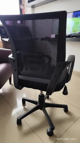 Cadeira de Escritório Giratória e Poltrona Tubular