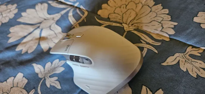 Mouse logitech mx master 3s NOVO ZERO