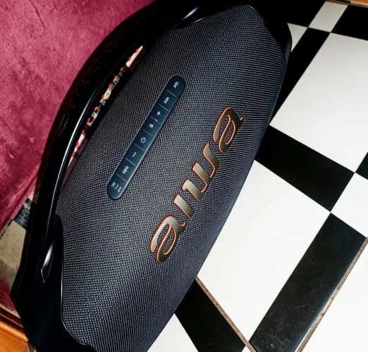 Caixa de som aiwa boombox