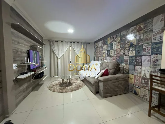 O Potencial que Você Procura: Casa Térrea com Grande Terreno nos Fundos