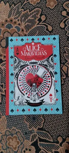 Livro Alice no País das Maravilhas - Capa Dura