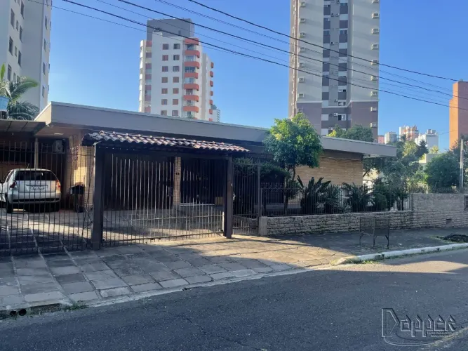 Casa residencial para alugar no bairro Boa Vista com 148 m² e 3 dormitórios/quartos.