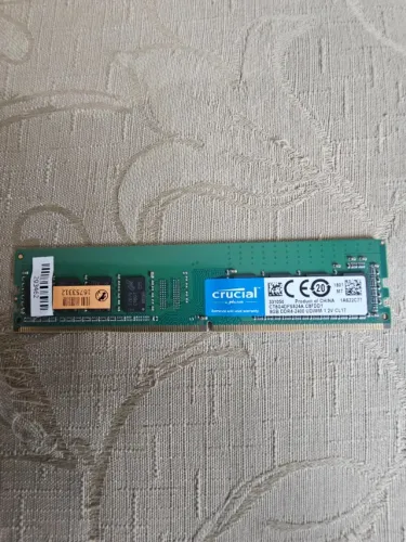 Memória RAM DDR4 verde 8GB 1 Crucial CT8G4DFS824A
