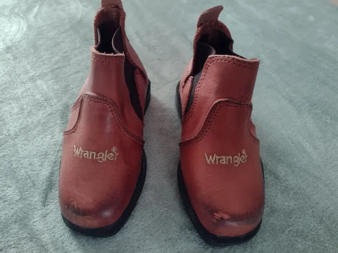 Bota infantil menino tamanho 24 nova