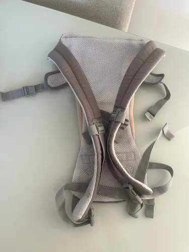 Vendo canguru para bebê