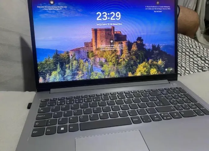 Notebook Lenovo - aceito cartão