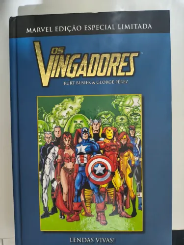 Os Vingadores de Kurt Busiek e George Perez vol 3 salvat