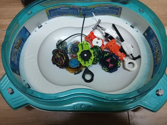 Kit Beyblade Burst Hasbro