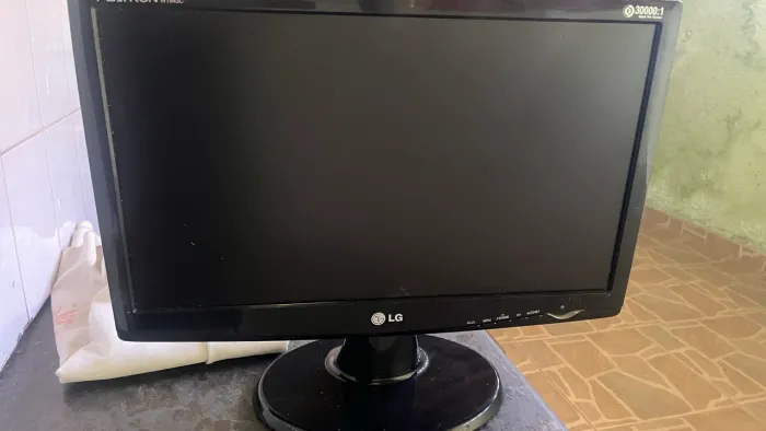 Monitor LG seminovo