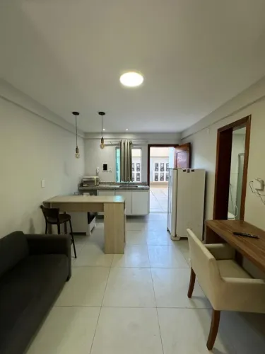 Alugo Studio mobiliado próximo ao shopping, na Av. Aziz Maron.