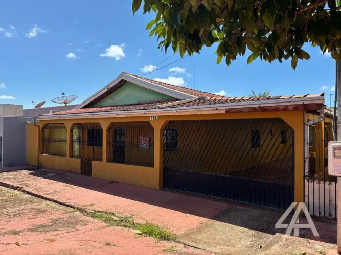 (Vende-se) - Casa com 3 dormitórios, 215 m² por R$ 300.000 - João Francisco Clímaco - Nova