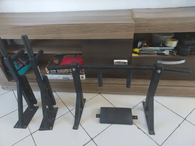 Aparelho de musculação/Barras fixas e paralelas + encosto para as costas