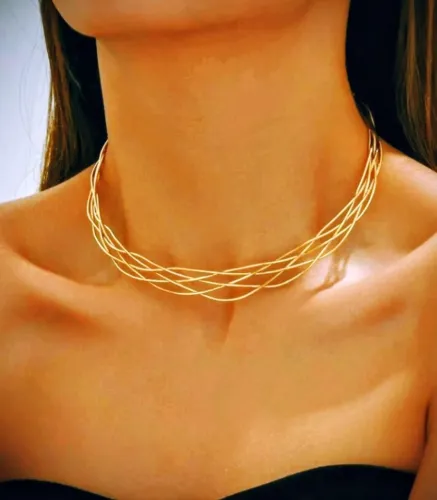 Gargantilha estilosa