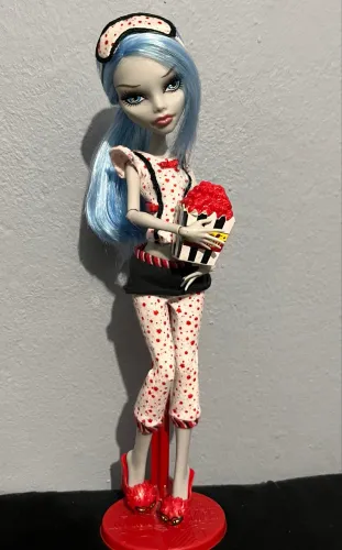 Ghoulia dead tired