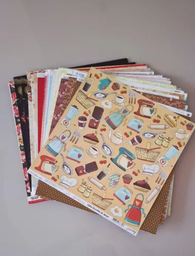 Kit com 217 Papeis para Scrapbooking (Artesanato)