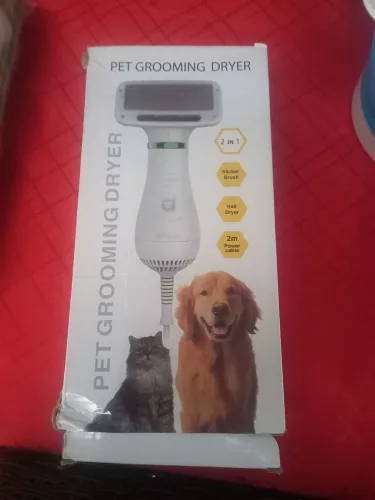 Escova e seca pelo pet.