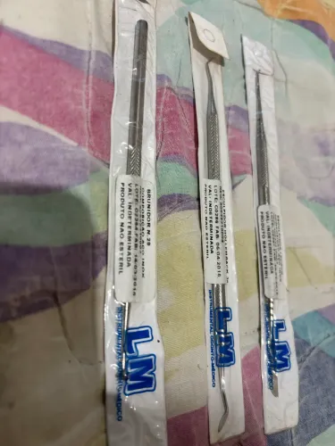 Kit 3 Instrumentais Odontológicos NOVOS (Brunidor 29 + Hollemback 3S + Lecron) - Marca LM