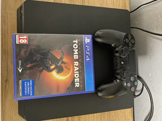 PS4 SLIM 1TB