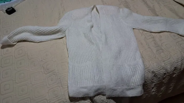 Lindo cardigan feminino pérola tam.M em dinheiro 