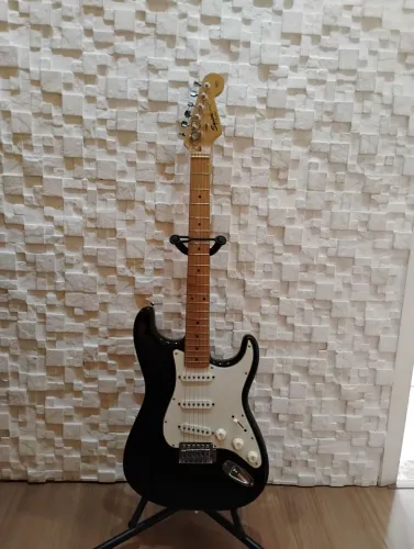 Guitarra Squier, modelo Strat, Califórnia Séries!