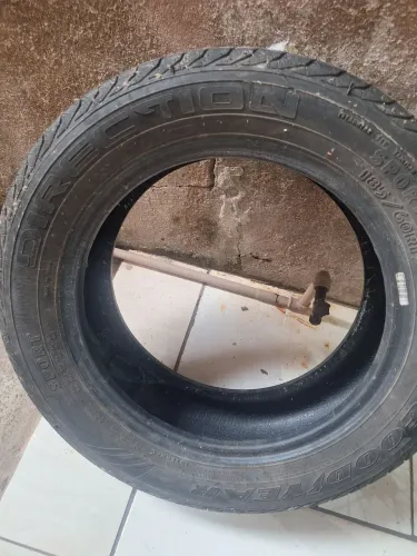 Peneu ótimo estado 185/60r15