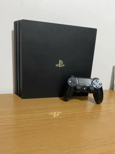 Ps4 Pro pra vender urgente ?