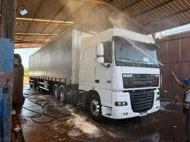 CAMINHÃO DAF 460 6X2 AUTOMÁTICO - COMPLETO