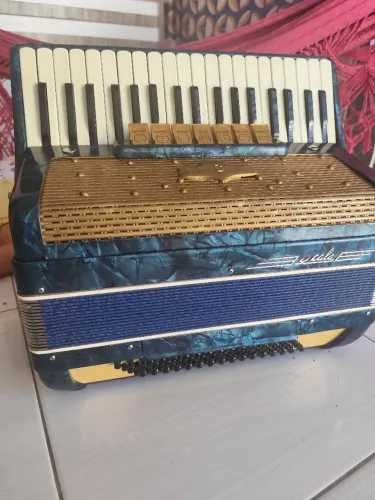 Acordeon 80 baixo Scala 
