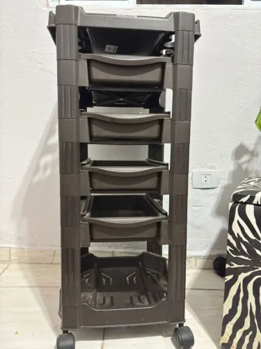 Carrinho auxiliar de cabeleireiro 