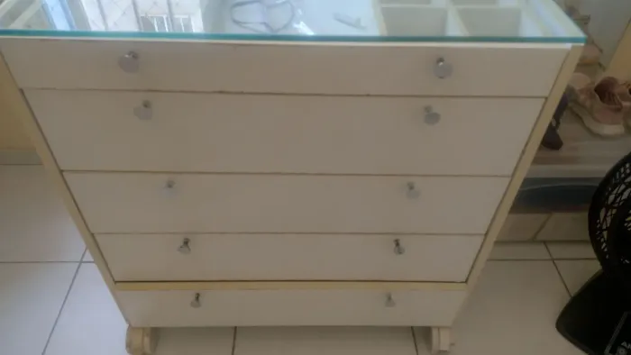 Cômoda branca ( Tok stok)