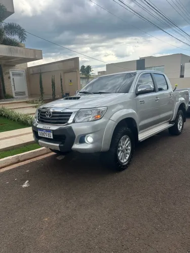 Toyota Hilux CD SRV D4-d 4X4 3.0 TDI Diesel AUT 2015